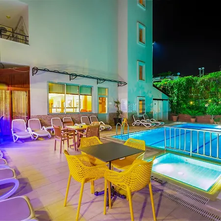 Отель Alanya Beach Hotel 2*