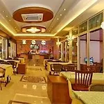 Отель Alanya Beach Hotel 4*