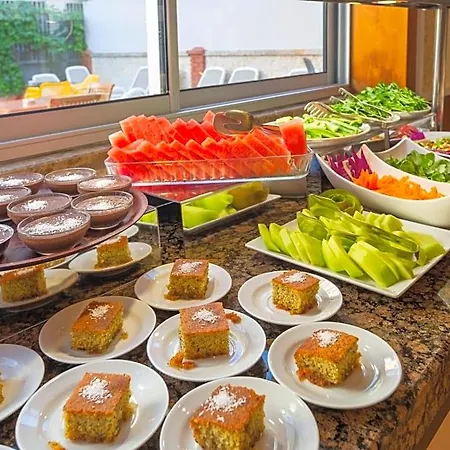Отель Alanya Beach Hotel 2*