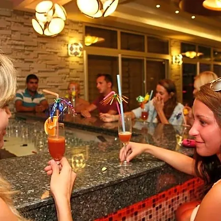Alanya Beach Hotel 2*