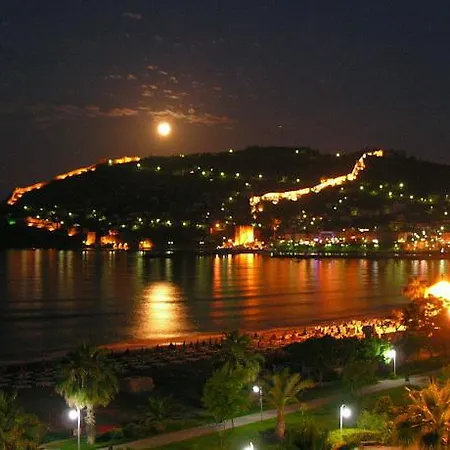 מלון Alanya Beach Hotel
