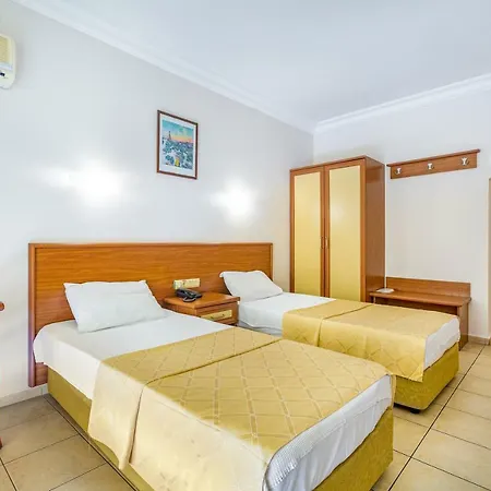 Alanya Beach Hotel אלאניה