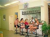 Alanya Beach Hotel 2* אלאניה