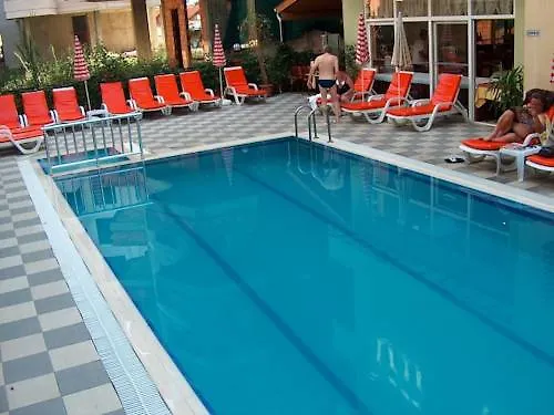 מלון Alanya Beach Hotel 4*