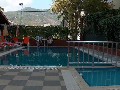 Alanya Beach Hotel מלון אלאניה