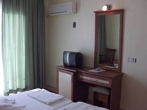 מלון Alanya Beach Hotel אלאניה