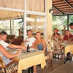 Alanya Beach Hotel 阿拉尼亚